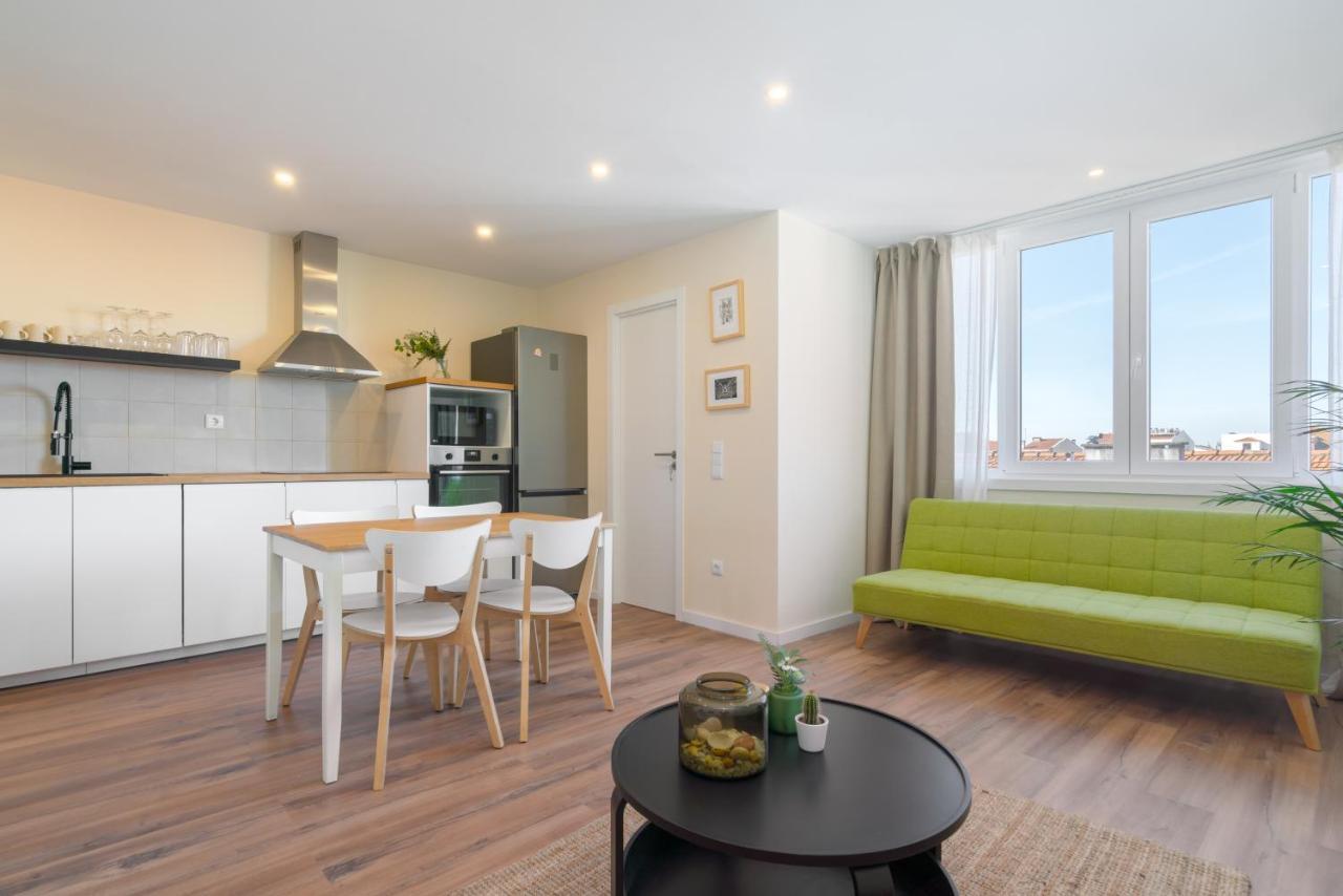 Host Wise - Fantastic Contemporary Flat W Balcony Leilighet Porto Eksteriør bilde