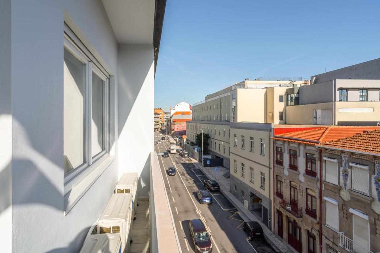 Host Wise - Fantastic Contemporary Flat W Balcony Leilighet Porto Eksteriør bilde